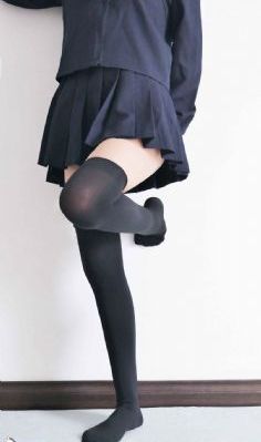 视频综合网_云播放粤语日本成人在线