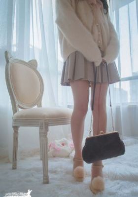 美女与野兽免费高清在线观看_720电影在线看