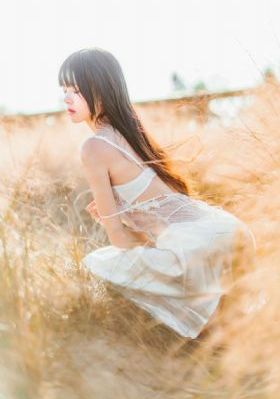 亚洲精品紧身裙女教师_剧情片高清完整版