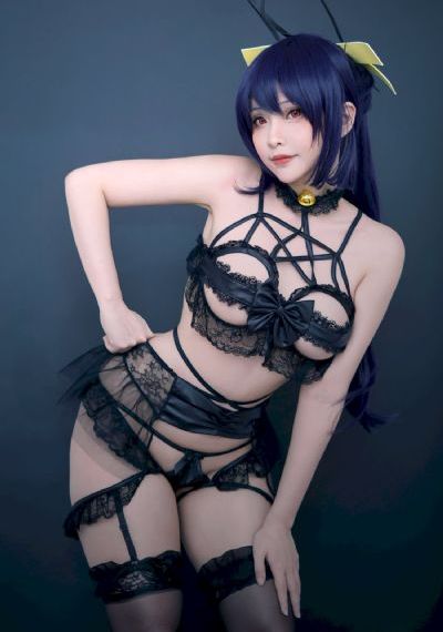 女主直播给粉丝脱内衣看奶头_蓝光高清视频观看
