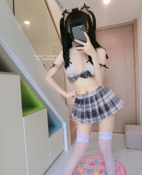 色吊丝免费网站在线观看_剧情片神马在线观看