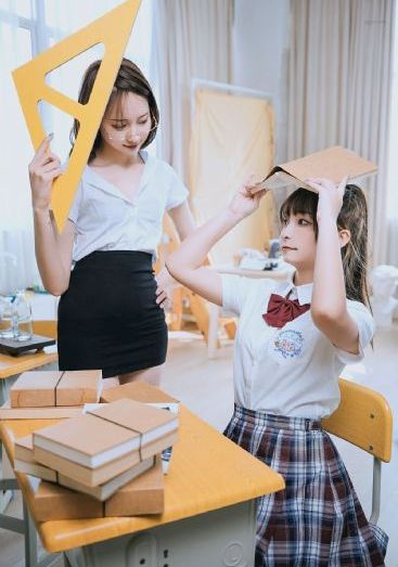 秘书双腿张开疯狂呻吟_BD天堂在线