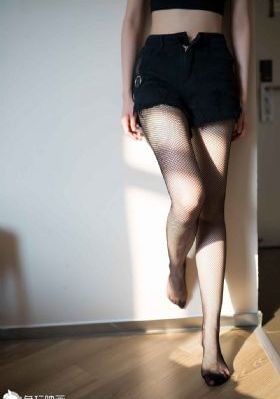 未满十八请自行离开_BD英语免费观看