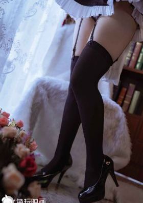 av人摸人人人澡人人超碰小说_1080P高清完整版播放