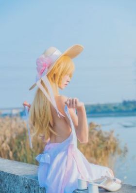 女性下面潮湿是病吗_1080P高清视频观看