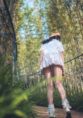 动漫美女被胸被暴揉_加长未删减版在线观看